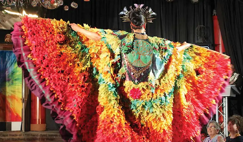 Darl Center’s Art Quilts & Fiber Arts Show Opened with Wearable Arts Fashion Show